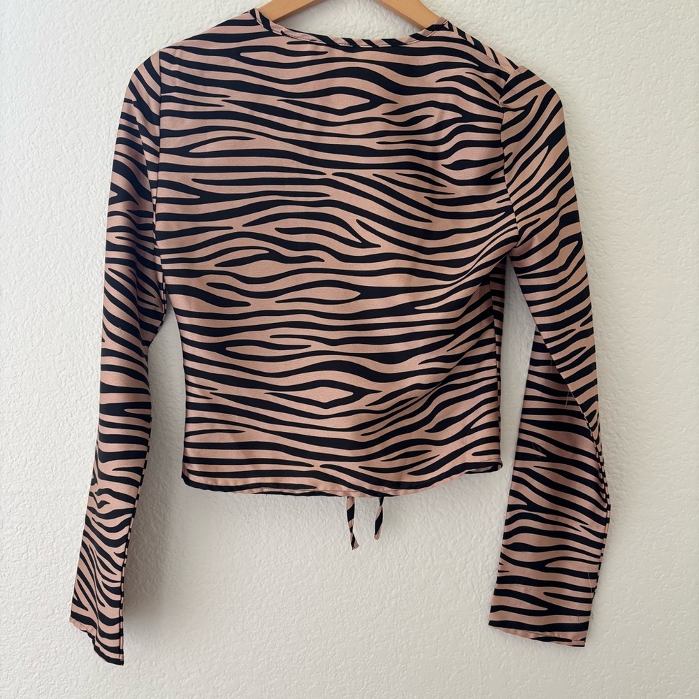 REVOLVE Superdown Tiger Print Tie Front‎ Top Size XS - Picture 7 of 10